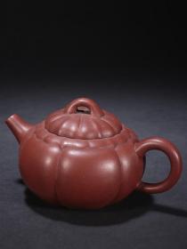 民国 俞国良制紫砂花棱形茶壶