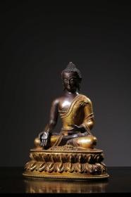 民国 铜鎏金释迦摩尼摆件 尺寸：高22厘米，长16.6厘米，宽12厘米，重2442克