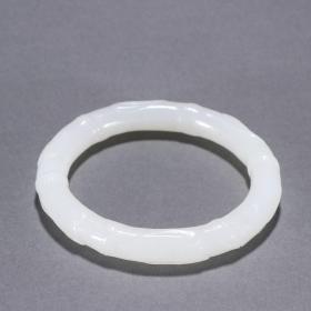 旧藏 和田玉竹纹手镯。 规格：条粗1㎝内径5.8㎝重55g