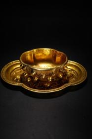 鎏金古兽纹茶盏 尺寸：盘18.6×14.3×0.8厘米 杯10×8×8.3×4.5厘米 重410克