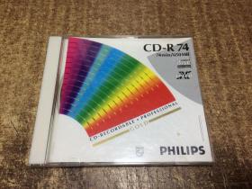 光盘 CD-R74 空白碟   架二二0