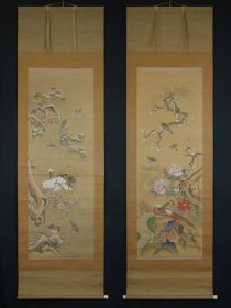 对幅 精品花鸟，狩野常信（1636一1713即宽永13至正德三）。狩野尚信之子，幼名三位，号养朴，古川，耕宽斋。
初从父学，后得伯父探幽教益。笔下人物，山水，花鸟，禽兽皆精。江户守野派的核心画师。