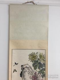 李味青 原装裱《东篱佳卉图》 江苏南京人；1927年毕业于江苏省第四师范，师从谢公展、马万里、梁公约、萧俊贤学画；1944年与黄君壁于重庆举办画展，郭沫若、于右任等社会名流前往观展，轰动画坛