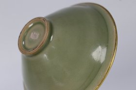 宋代 耀州窑包银鎏金边刻花茶碗,