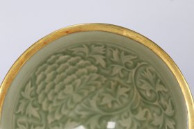 宋代 耀州窑包银鎏金边刻花茶碗,