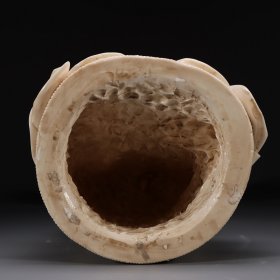 旧藏.德化何朝宗款德化白瓷孩儿红达摩造像