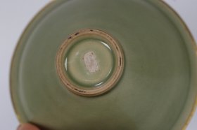 宋代 耀州窑包银鎏金边刻花茶碗,