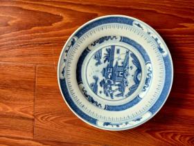 青花瓷盘：盘内有图案（60-70年代）