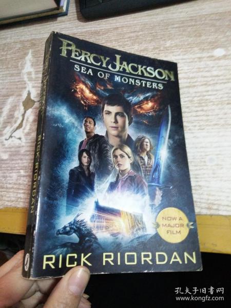 Percy Jackson and the Sea of Monsters (Book 2)