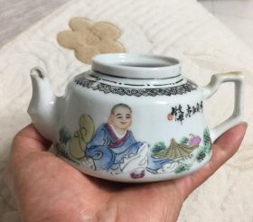 名家画（布袋和尚）粉彩瓷壶一把-50