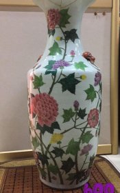 粉彩花卉纹300件大瓶-32