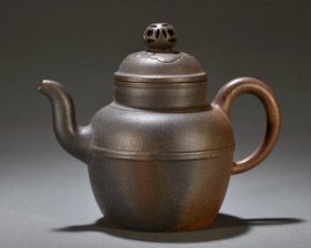 旧藏 窑变紫砂料镂空钮茶壶