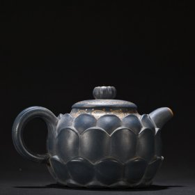 旧藏 紫砂描金莲花形茶壶