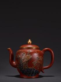 旧藏·文远款紫砂描金孔雀牡丹茶壶