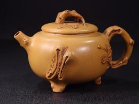 旧藏 名人款段泥 梅花纹茶壶。
