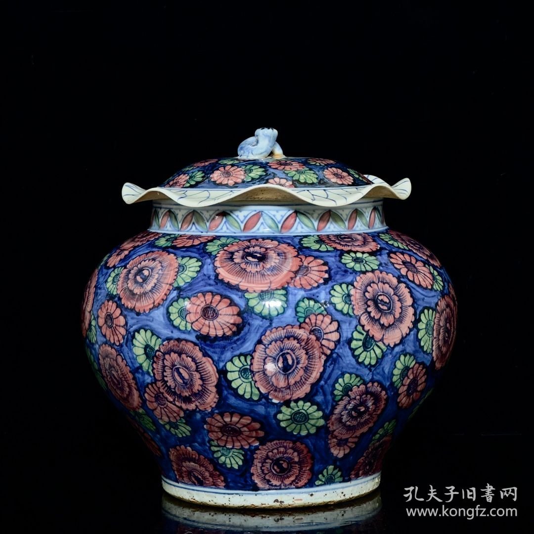 元青花红绿彩花卉纹荷叶罐