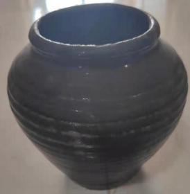 老黑釉陶罐