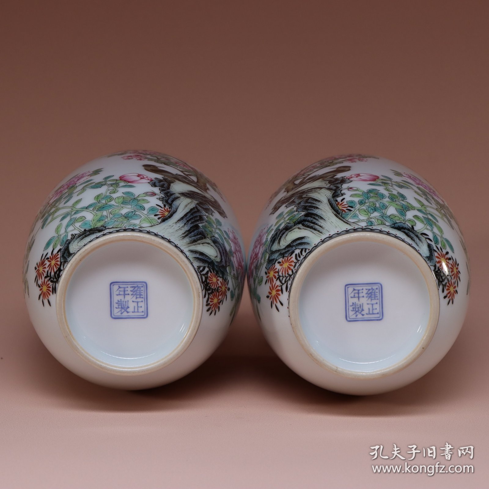 回流.雍正年制款粉彩喜鹊登梅纹赏瓶一对