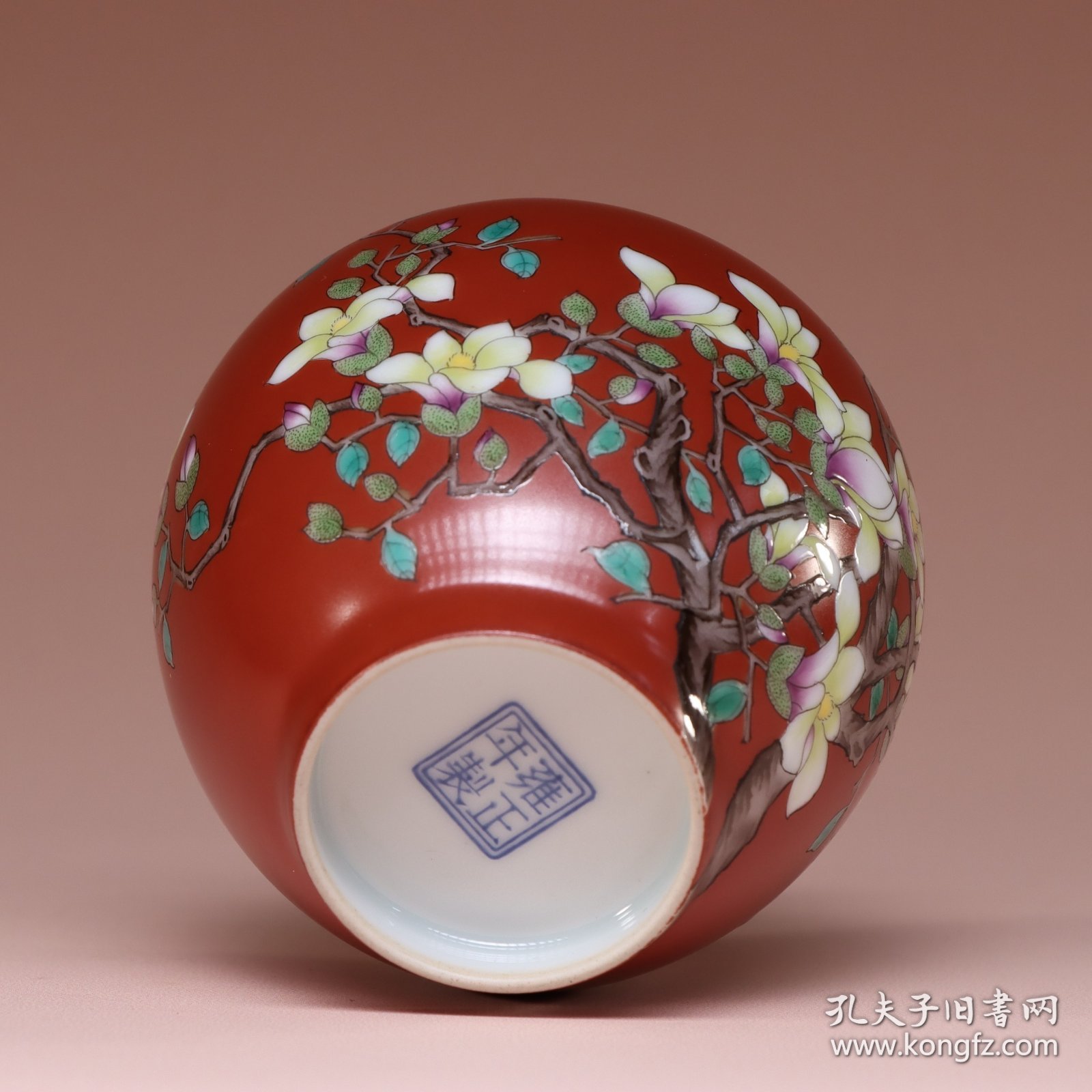 回流.雍正年制款粉彩红花卉纹水盂