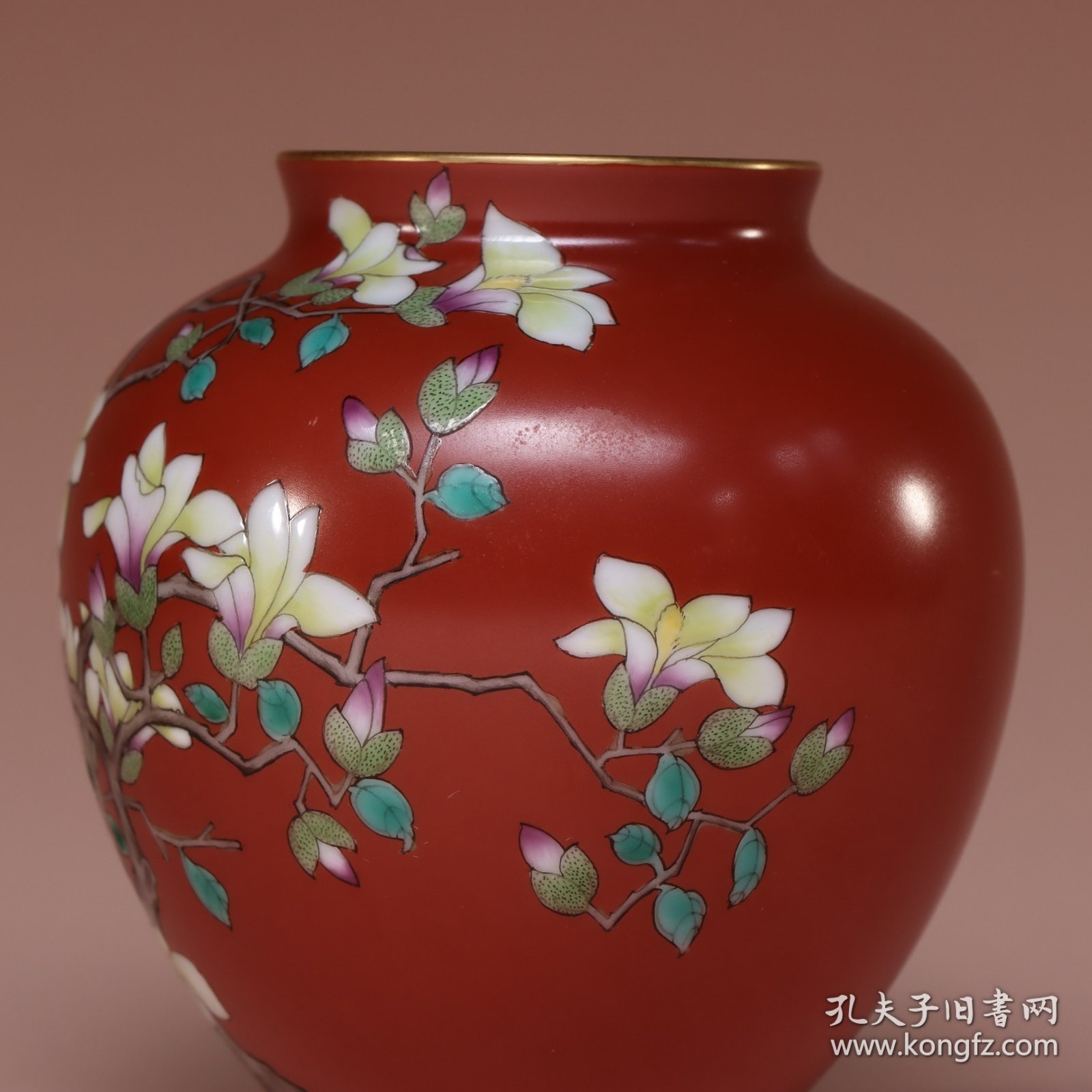 回流.雍正年制款粉彩红花卉纹水盂