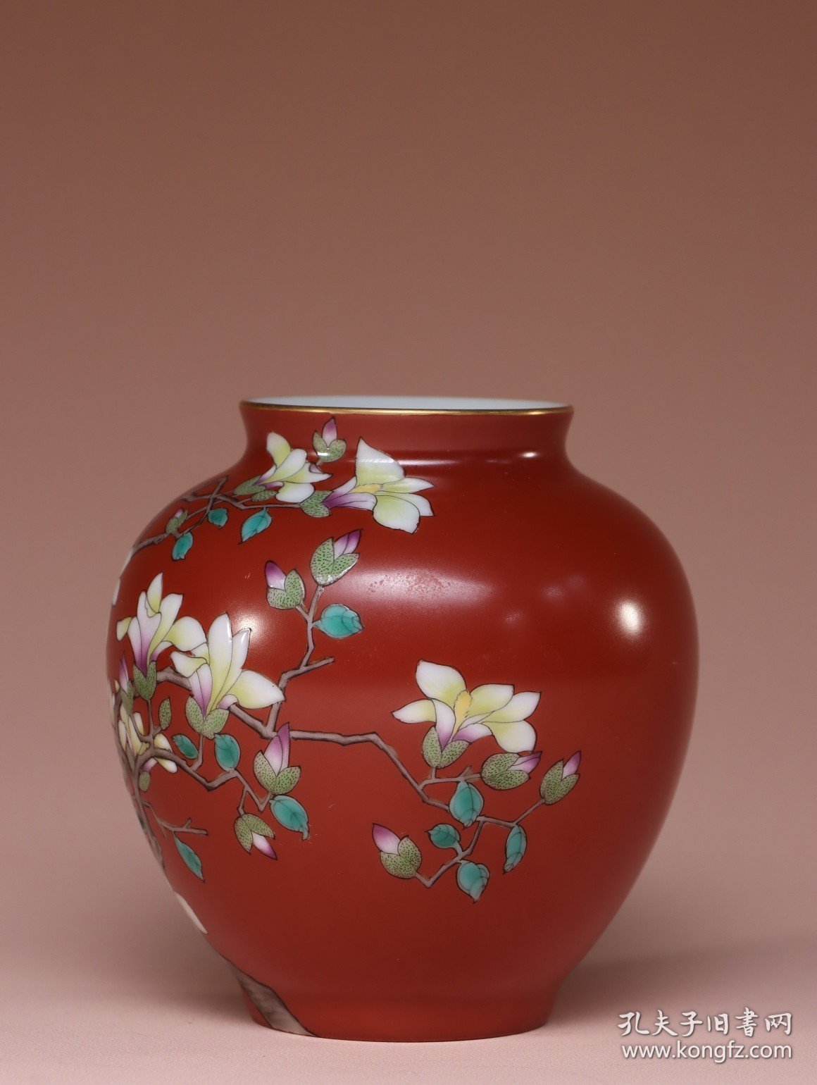 回流.雍正年制款粉彩红花卉纹水盂