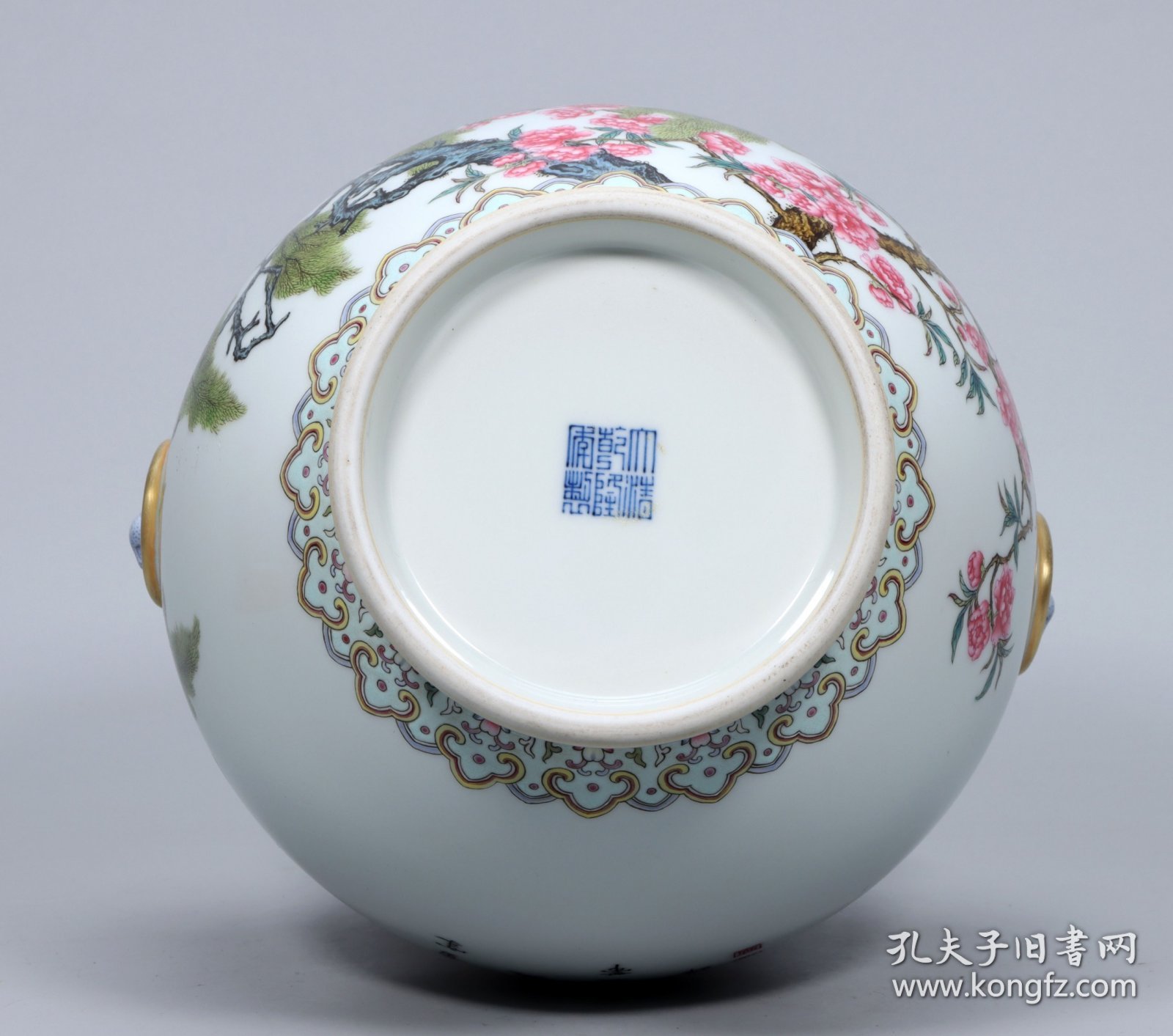 回流.大清乾隆年製款胭脂红耙花柳燕兽耳尊瓶