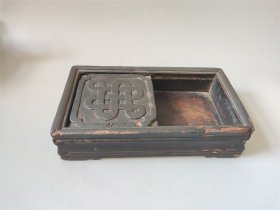 清代北方农村盛放烟丝的浮雕中国结纹木盒