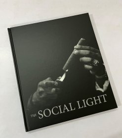 英文原版 大开本：THE SOCIAL LIGHT