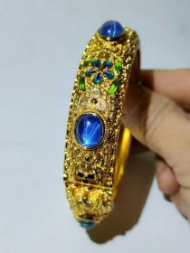 48_老刺绣盒装景泰蓝银鎏金镶星光宝石手镯 ，宝石晶莹剔透光彩夺目，硬度达十！