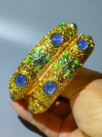 48_老刺绣盒装景泰蓝银鎏金镶星光宝石手镯 ，宝石晶莹剔透光彩夺目，硬度达十！