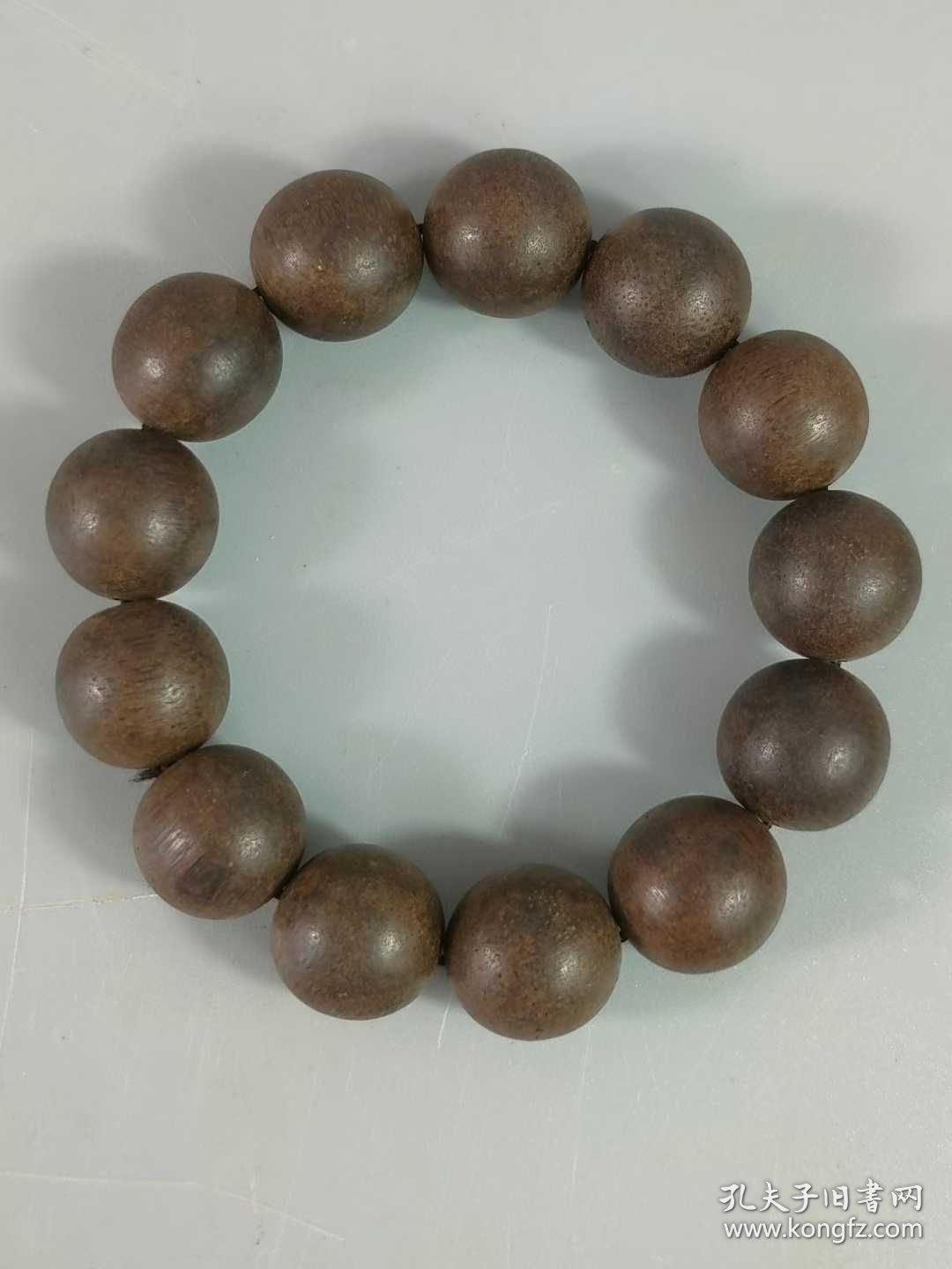 270_沉香木手串， 珠子圆润，木纹清晰，皮克老辣， 留有余香。