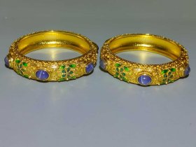 48_老刺绣盒装景泰蓝银鎏金镶星光宝石手镯 ，宝石晶莹剔透光彩夺目，硬度达十！