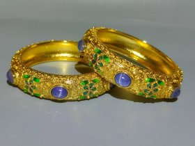 48_老刺绣盒装景泰蓝银鎏金镶星光宝石手镯 ，宝石晶莹剔透光彩夺目，硬度达十！