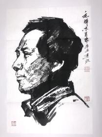 【带合影】中美协周建设《毛泽东肖像》 人物精品真迹。周建设，高级画家，教授，院长，评委，1957年出生，1986年结业于浙江美术学院（中国美院）国画系，1988年毕业于湖南省轻工业艺术专科学校（湖南理工大学）。擅长写意人物，其作品形神兼备，苍润有致，注重笔墨与气韵的关系，注重抒情写意。先后参师关山月、黎雄才、周思聪、范曾等画家前辈，并获得范曾先生的高度评价。