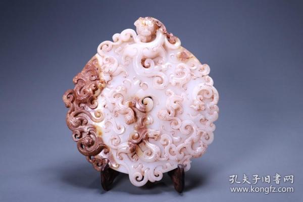 旧藏：和田玉螭龙纹璧 尺寸：长25.5cm 宽23.5cm 厚4cm 重1724克