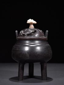 清 小叶紫檀如意扭冲天耳三足薰炉
