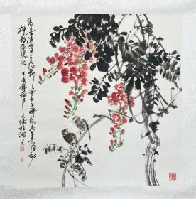 潘培荣花鸟作品。
潘培荣，杭州人，字天绿，号西湖散人。1993年考入中国美术学院，得到徐家昌、闵学林、卢坤峰等诸多老师指导，精研国画大师潘天寿、吴茀之、陆抑非诸先生画风。作品雄健洒脱，朴茂清新。现为浙江当代浙派书画院副院长、绍兴中国画院副院长、浙江省国际美术交流协会会员，现为国家级美术师，并为多所高校聘任中国山水花鸟画教授。