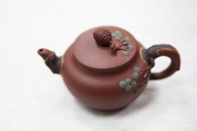紫砂壶·花壶 丨 徐丽云，国家级助理工艺美术师，江苏省陶瓷行业协会会员，北京手工艺艺术协会会员。