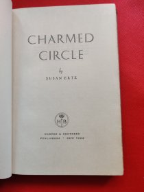 外文版：CHARMEDCIRCLE 精装（C3）