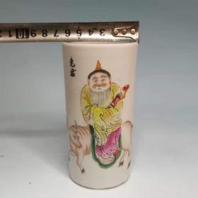 粉彩人物老笔筒，画工精美漂亮，全美品………