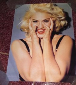 绝版【*】玛丹娜 Madonna 早期海报 (39x30cm)