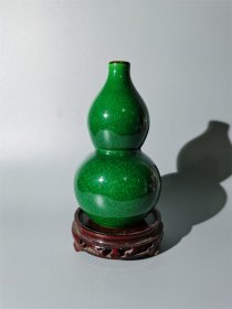 民国绿哥釉开片葫芦瓶2