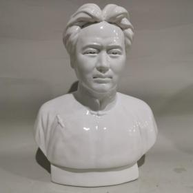 年轻时候的毛主席瓷塑半身像