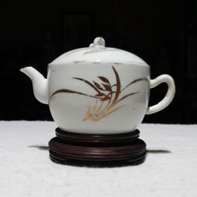 民国描金兰花瓷茶壶