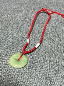 民国时期翡翠飘绿平安扣