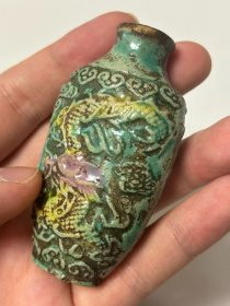 清代绿釉雕花龙凤呈祥鼻烟壶