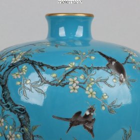 清雍正珐琅彩描金喜鹊登梅纹梅瓶 高宽：32*20cm