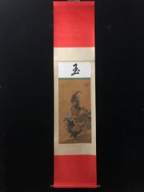 精品大三尺中堂绢布画，宋徽宗花鸟
纯手绘之作，实物拍摄一物一图
裱好尺寸高x宽：243cmX56cm
画芯高x宽：108cmx43cm