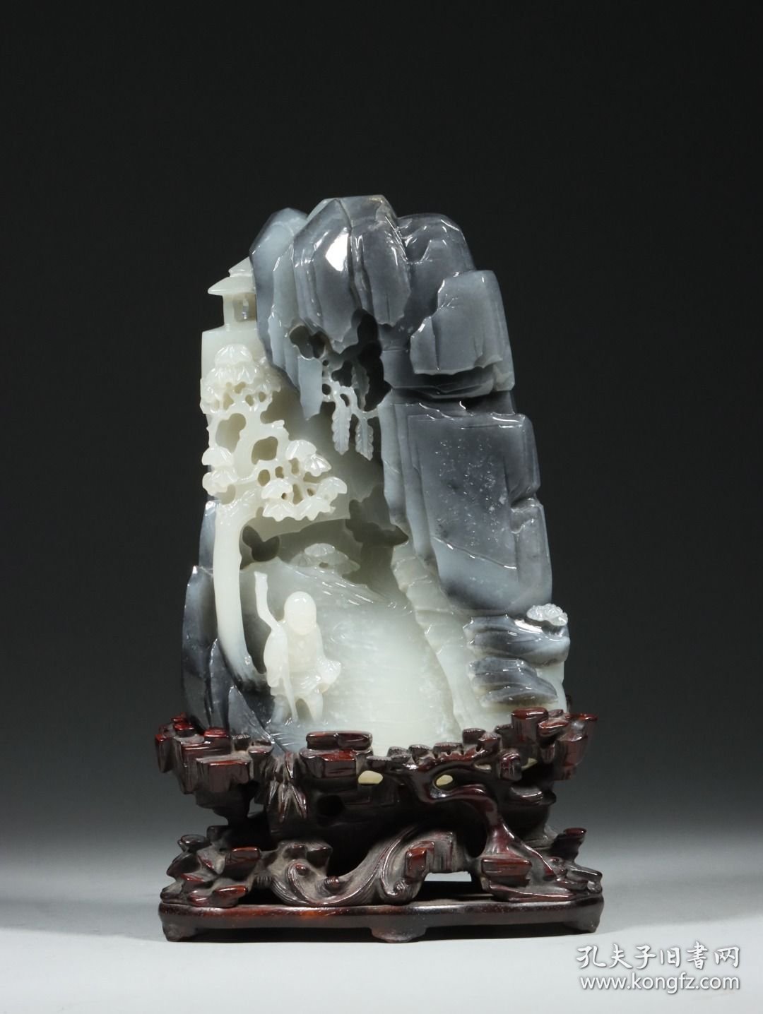 和田玉青花籽料山子摆件 尺寸：长10.1cm，宽5cm，高15.2cm，总高19.5cm，重1030g