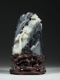 和田玉青花籽料山子摆件 尺寸:长10.1cm,宽5cm,高15.2cm,总高19.5cm,重1030g